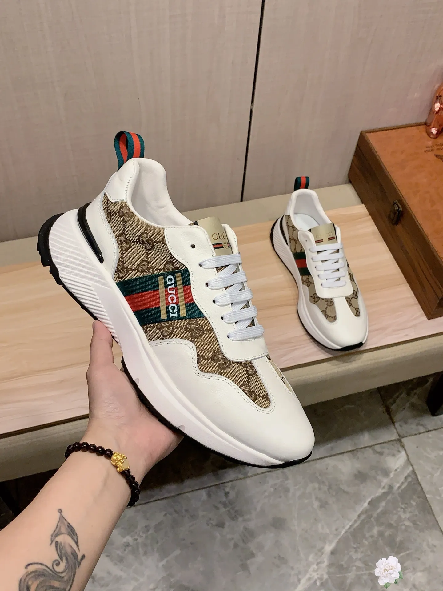 Men's men's shoes💰460💰💰🎩🎩[Lightning][Lightning] "Gucci*" The latest • popular casual shoes, top brand [seduce] luxury ~ purchasing agency, top ~ quality. [Strong] The upper is made of imported breathable cowhide with woven material ➕ breathable sheepskin feet (•) and fine workmanship. The original stylish and stylish soft rubber wear-resistant and non-slip outsole is light and comfortable on the feet. The real thing looks better when photographed. 010: Size: 38-44, 4️⃣ colors selected